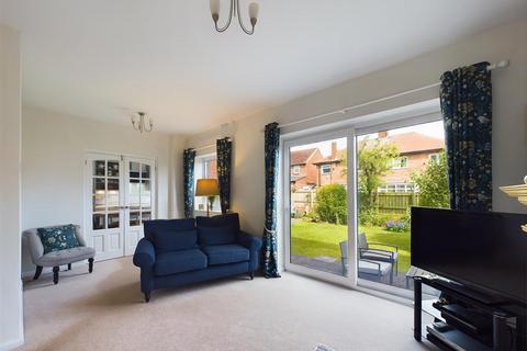 5 bedroom semi-detached house for sale, Deepdale Road, Marden Estate