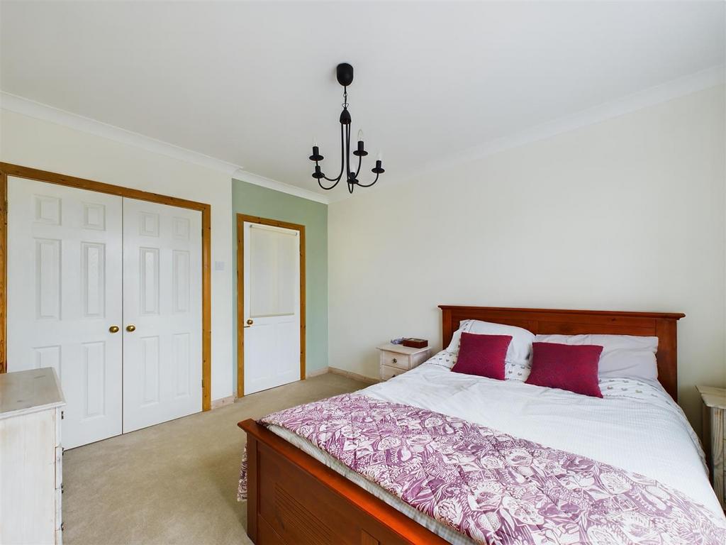 Bed 1 2.jpg