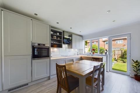 5 bedroom semi-detached house for sale, Deepdale Road, Cullercoats