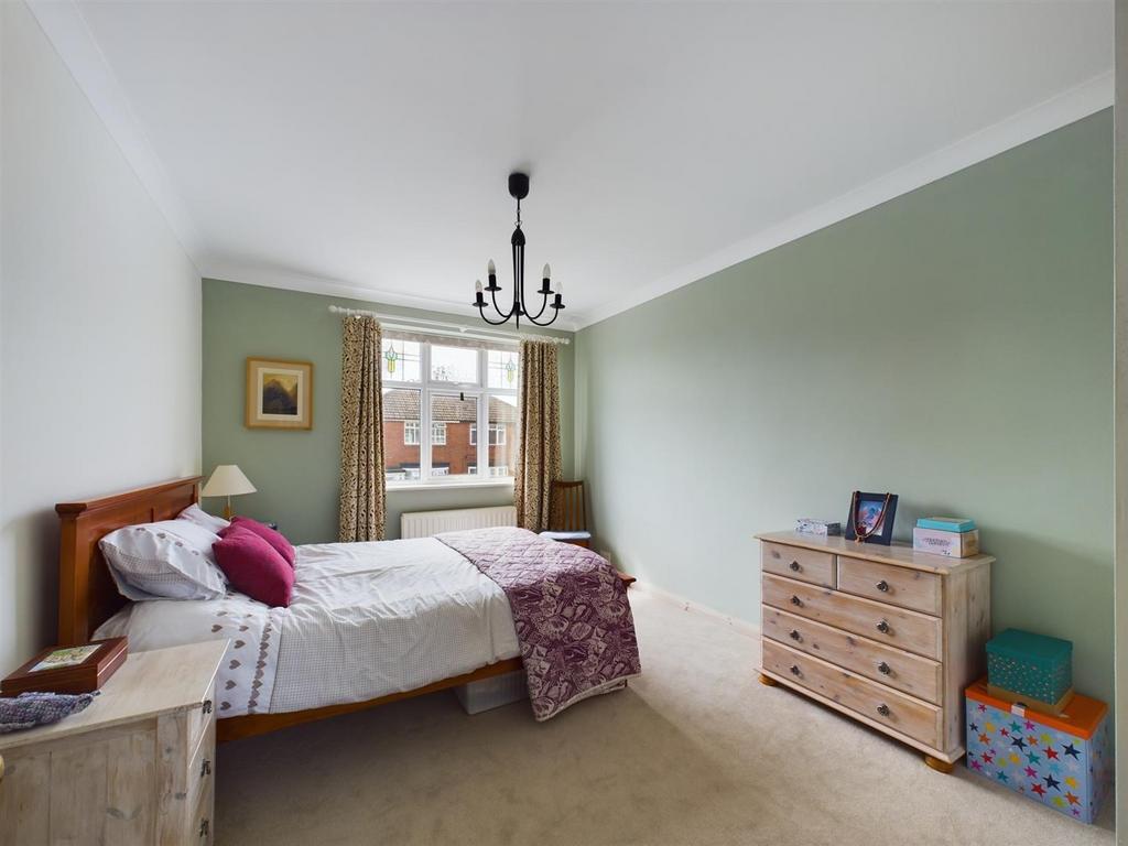 Bed 1.jpg