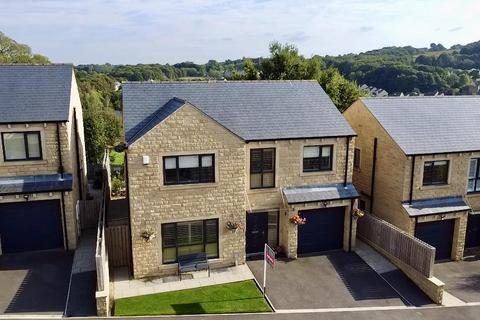 4 bedroom detached house for sale, East Hill Way, Denby Dale, HD8 8FY