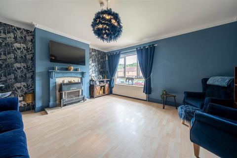 2 bedroom flat for sale, Robertson Crescent, Newburgh, Cupar