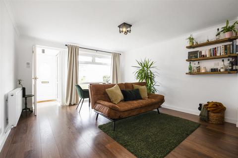 27 Arkaig Drive, Crossford, Dunfermline, KY12 8YW