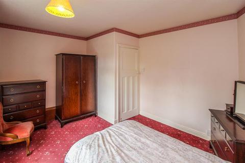19 Beechwood Avenue, Wakefield, WF2 9JZ