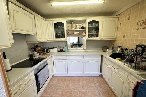 3 bedroom semi-detached house for sale, Stad Llwynaethnen, Trefor