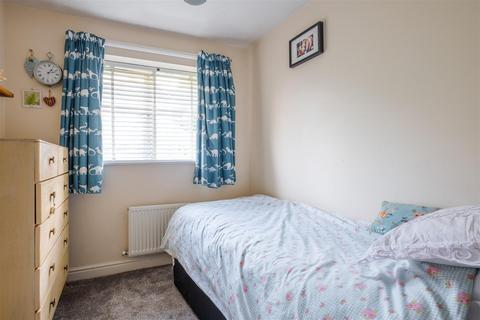 24 The Orchards, Brighouse, HD6 3NZ