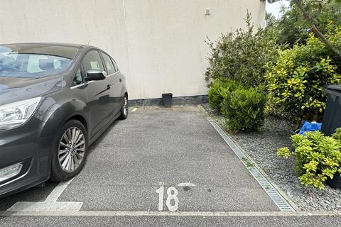 18 Brewery Drive, St Austell, PL25 4EH