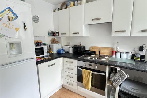 18 Brewery Drive, St Austell, PL25 4EH