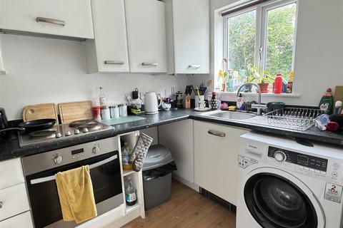 18 Brewery Drive, St Austell, PL25 4EH