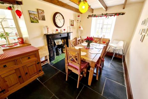 3 bedroom cottage for sale, Southcoombe Road, Downgate