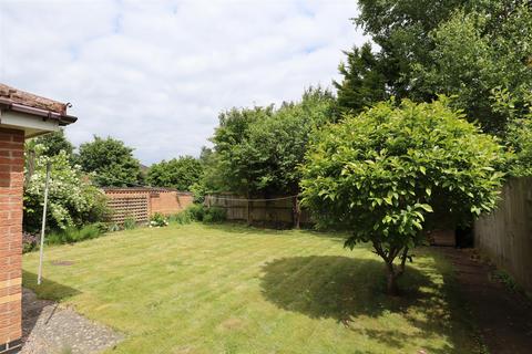 4 bedroom detached house for sale, Alsthorpe Road, Oakham LE15