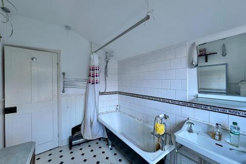 7 Baker Street, Northampton, NN2 6DH