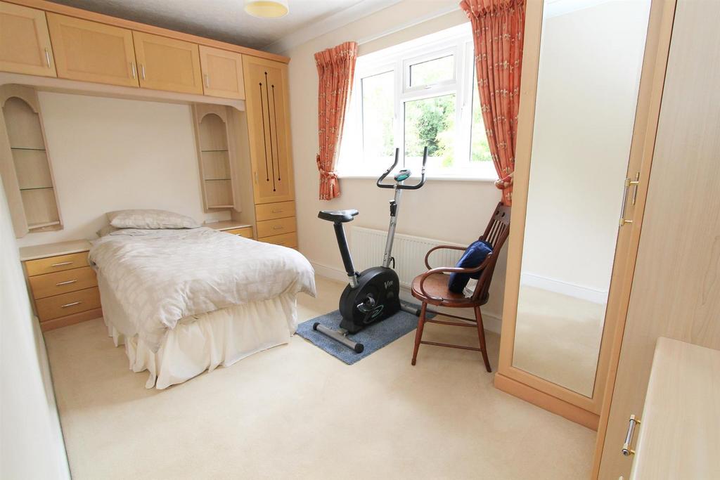 Bed 5.jpg