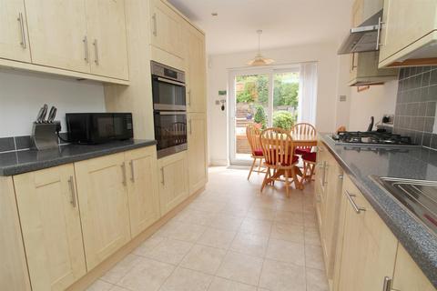 30 Wellfield Gardens, Carshalton, SM5 4EA