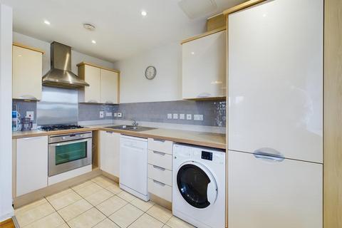 2 bedroom apartment to rent, Rawlinson Road, Crawley RH10