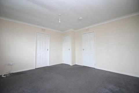 3 bedroom maisonette for sale, Gareloch Way, Whitburn EH47