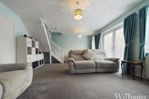 3 bedroom terraced house for sale, Nene Close, Aylesbury HP21