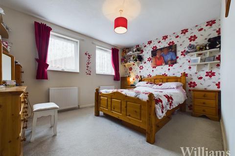 3 bedroom terraced house for sale, Nene Close, Aylesbury HP21