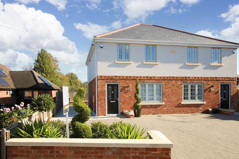 3 bedroom semi-detached house for sale, Baker Street, Waddesdon HP18