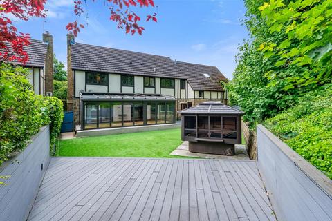 5 bedroom detached house for sale, Woodlands Close, Apperley Bridge BD10