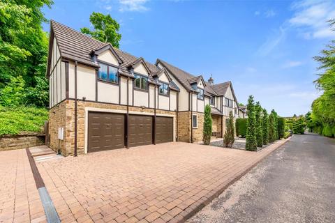 5 bedroom detached house for sale, Woodlands Close, Apperley Bridge BD10