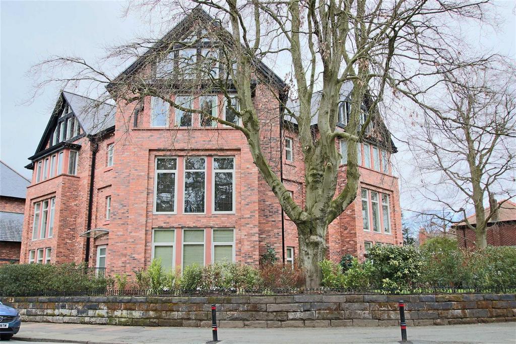 Ashley Road, Hale, Altrincham 2 bed apartment to rent £2,395 pcm (£