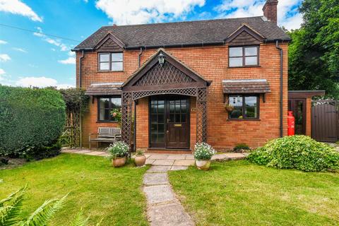 3 bedroom detached house for sale, 4 Beamish Lane, Codsall Wood, Albrighton, Wolverhampton, WV8 1RH