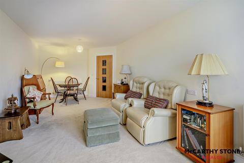 1 bedroom apartment for sale, Tudor Rose Court, South Parade, Southsea, PO4 0DE