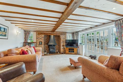 3 bedroom detached house for sale, Leighton Road, Stoke Hammond, Buckinghamshire