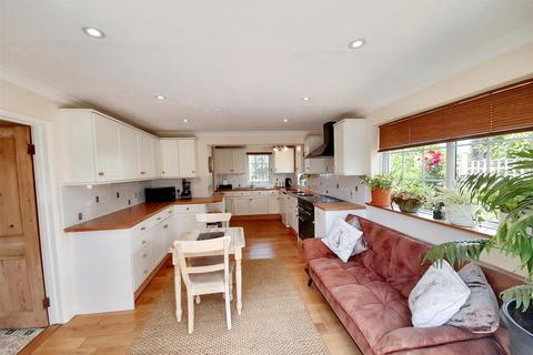 3 bedroom semi-detached house for sale, Horsemere Green Lane, Climping
