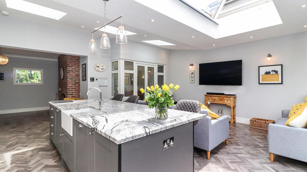 Kitchen/family room