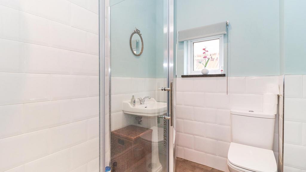 Annex shower room