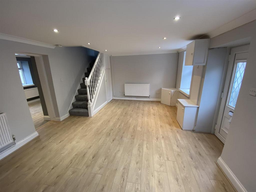 Long Row, Felinfoel, Llanelli 3 bed terraced house £139,995