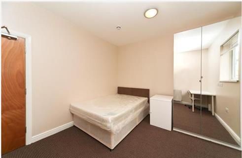 74 Saxon Rd Room2b.png