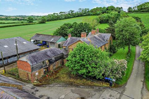 5 bedroom character property for sale, Tugby Road, Tilton On The Hill, Leicester