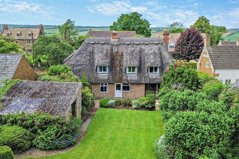 4 bedroom cottage for sale, Main Street, Ridlington, Rutland