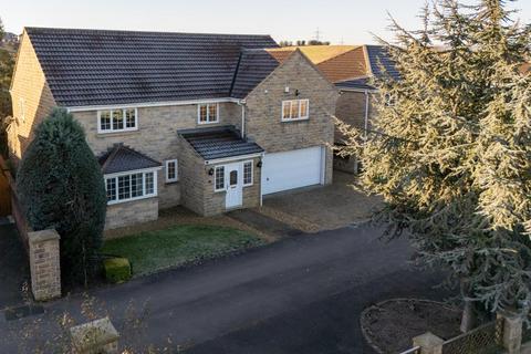 4 bedroom detached house to rent, Chestnut Court, Thrybergh, Rotherham