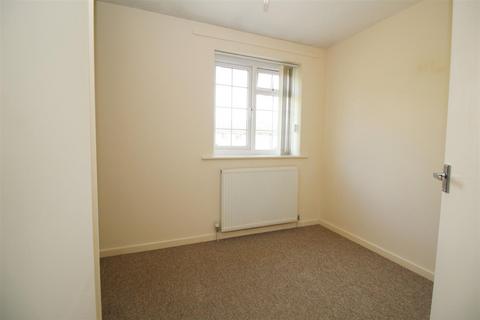 2 bedroom house to rent, Harrowsley Court, Horley, Surrey. RH6 9TS