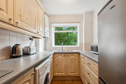 43 Ravensmede Way, London, W4 1TF