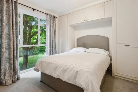 43 Ravensmede Way, London, W4 1TF