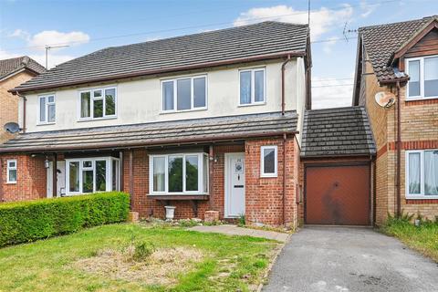 3 bedroom semi-detached house for sale, Swallowfields, Andover