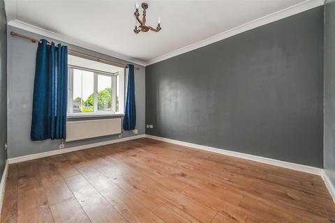 3 bedroom semi-detached house for sale, Swallowfields, Andover