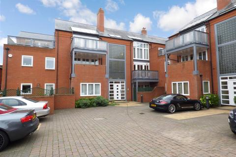 2 bedroom apartment to rent, Mansell Street, Stratford-upon-Avon