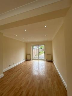 4 bedroom semi-detached house to rent, 10 Percy RoadBexleyheathKent