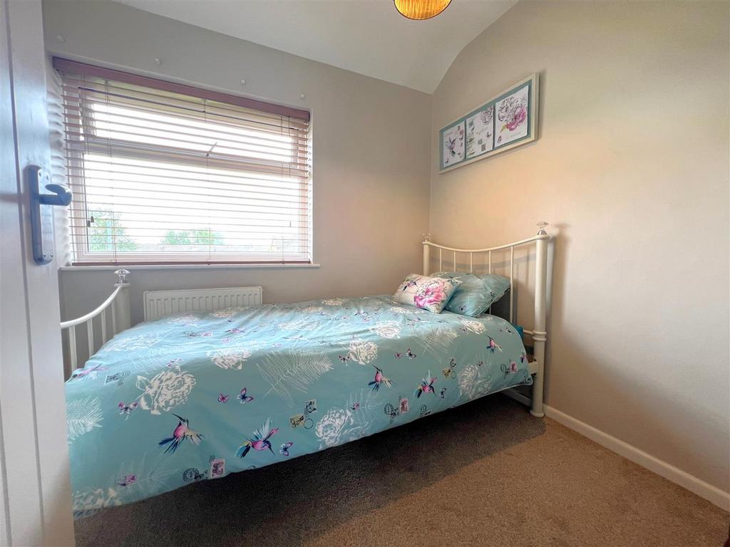Bed 3.jpg