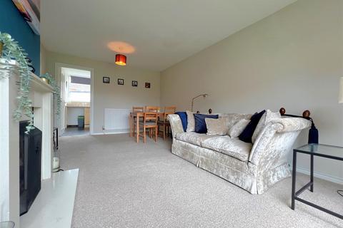 14 Laburnum Grove, Warwick, CV34 5TG