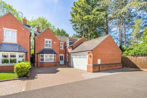 5 bedroom detached house for sale, Newchurch Close, Knighton, Leicester