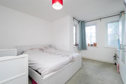 2 bedroom apartment for sale, Lewis Road, Sutton
