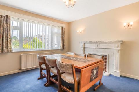 18 Arbour Close, Kenilworth, CV8 2BA
