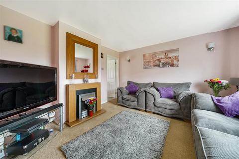 3 bedroom house for sale, Queens Crescent, Clapham, Bedford